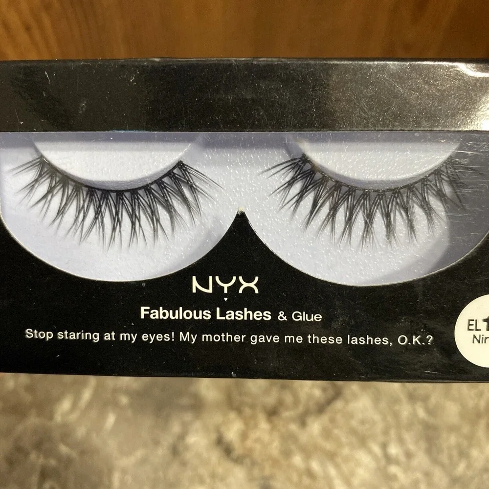 NYX Makeup Eyelashes Fabulous Lashes & Glue El 101 Nirvana False‎